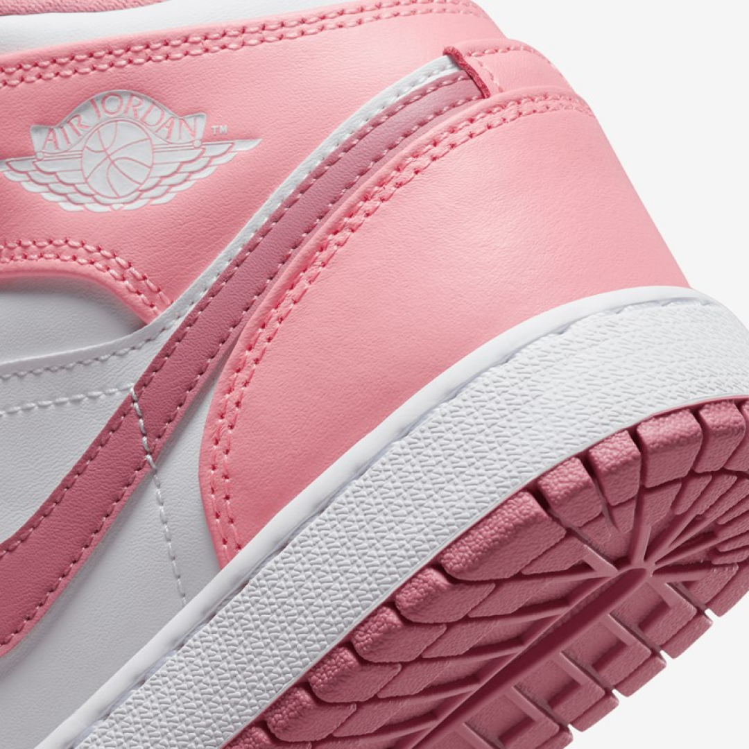 Air Jordan 1 Mid Valentine Day (W)