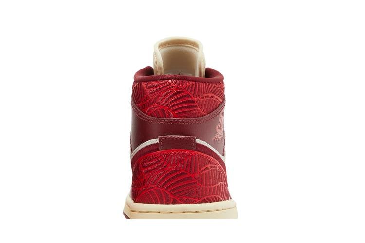 Wmns Air Jordan 1 Mid SE  Lift Up