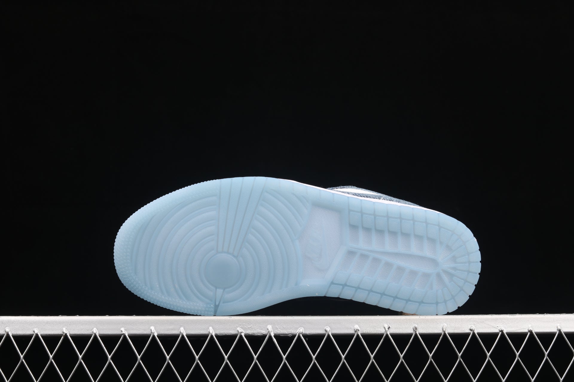 Wmns Air Jordan 1 Retro Low  Denim  315921-141