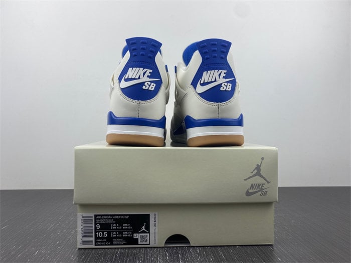 Nike SB x Air Jordan 4 DR5415-104