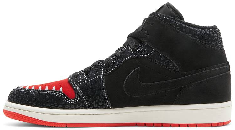 Air Jordan 1 Mid  SiEMPRE Familia  DN4904-001